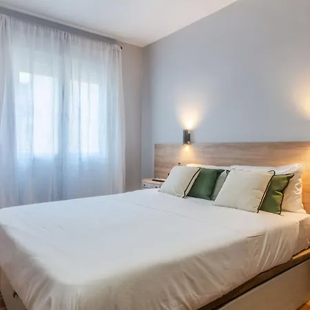 Cervantes Luxury Apartment *